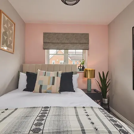 Holiday home Homebird - Tavistock House *